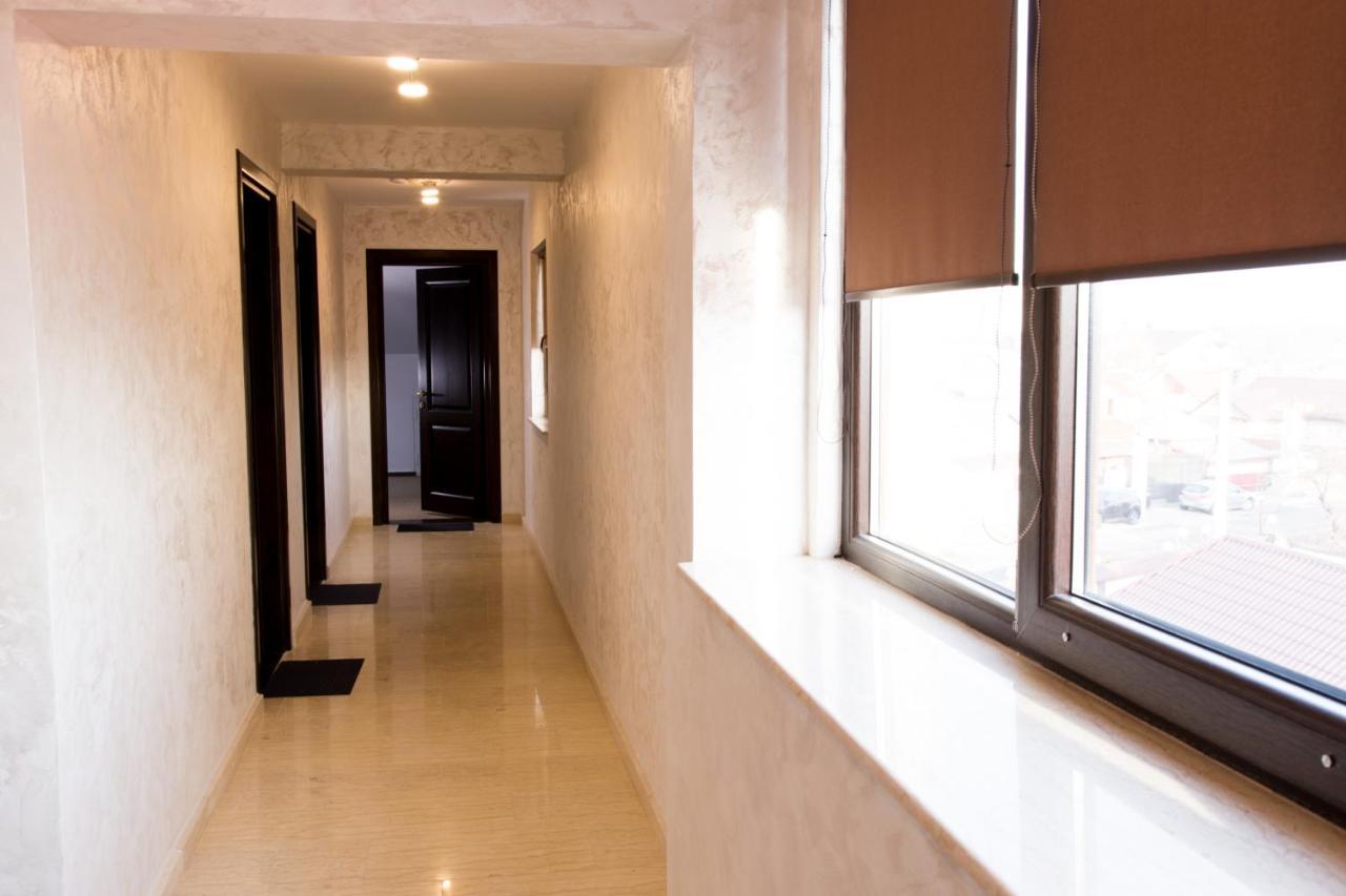Complex Carol Hotel Buzău Exterior photo